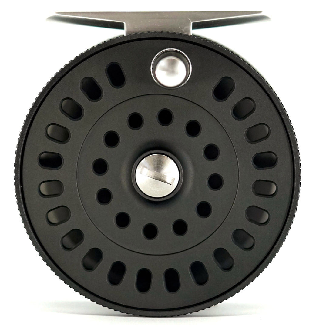 Iwana_Minami_Fliegenrolle_black_2