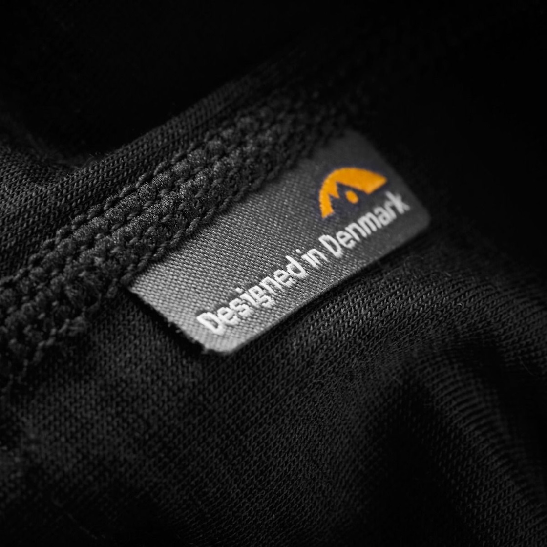 P-26255_Geoff_Anderson_WizWool_165_Soft_Tube_Lang_schwarz_4