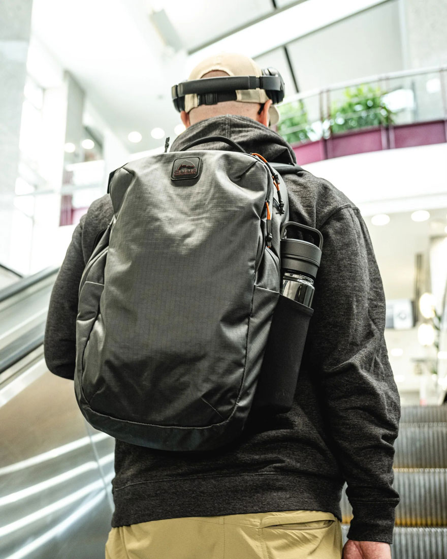 media/image/Simms_Tailwind_Backpack_Lifestyle_2.jpg