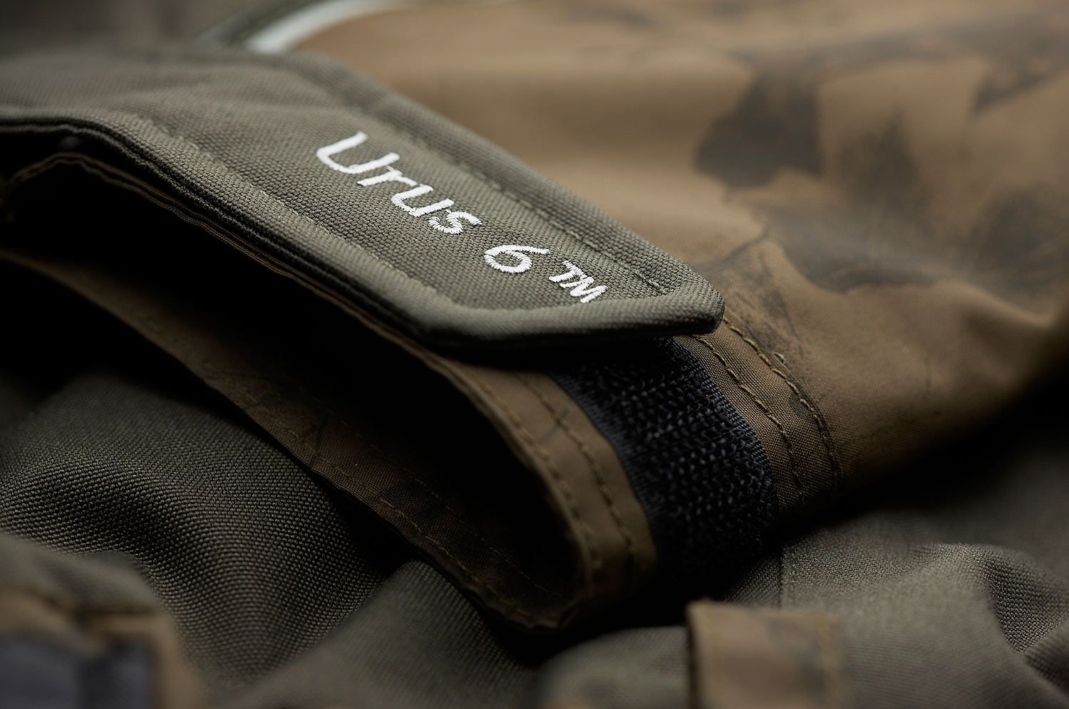 Geoff_Anderson_Urus6_Bib_leaf_4