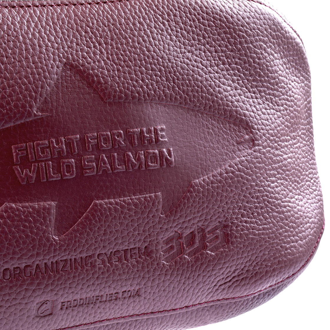 P-23466_Frodin-Flies-Wild-Salmon-Leather-Pack-Tasche_burgundy_detail-3