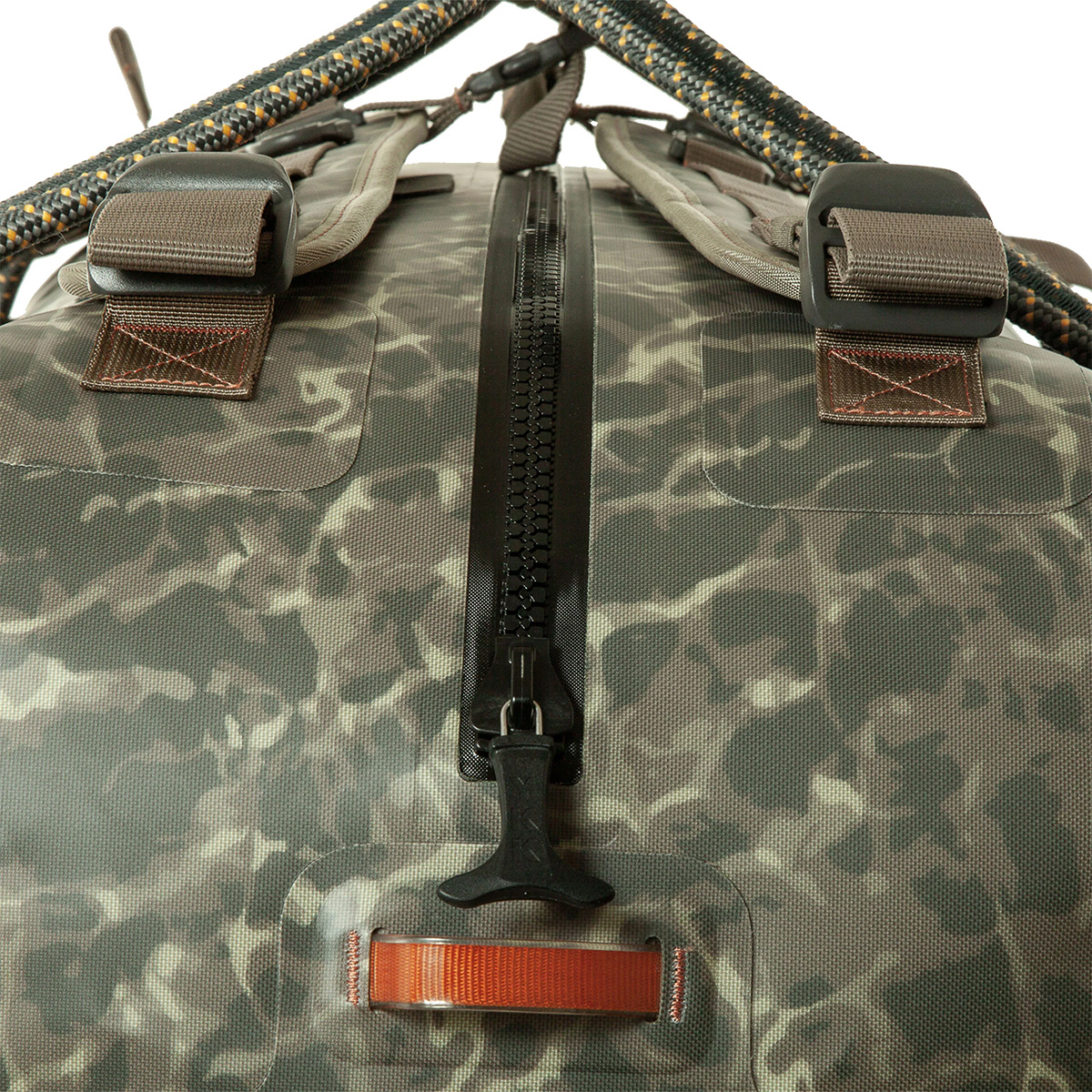 Fishpond_Thunderhead_Grande_Submersible_Duffel_Eco_shadowcast_camo_8