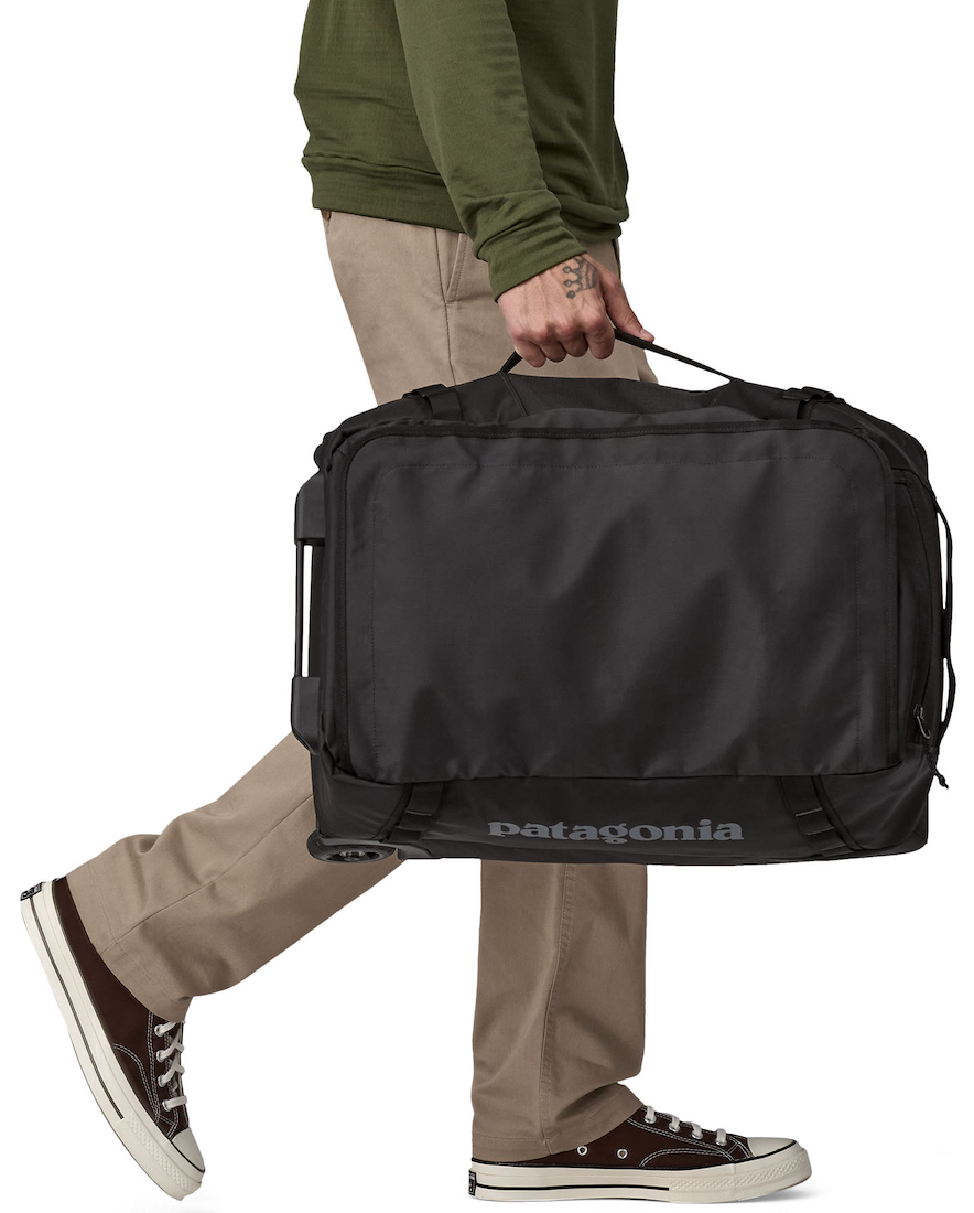 P-27405_Patagonia_Black_Hole_Wheeled_DUffel_70L_BLK_