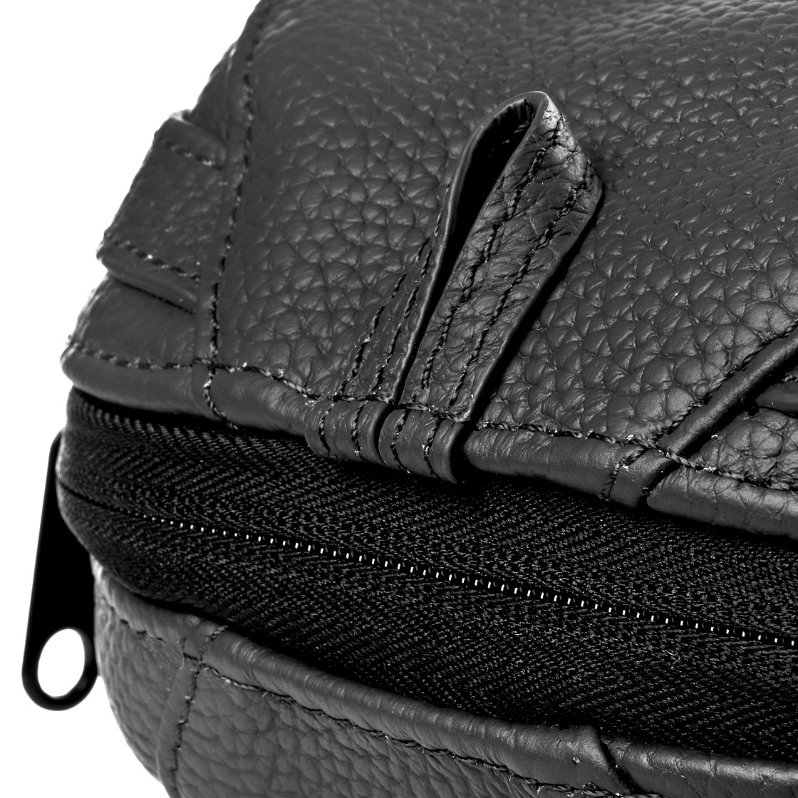 P-23465_Fro-din-Flies-Wild-Salmon-Leather-Pack-Tasche-Large_detail-2