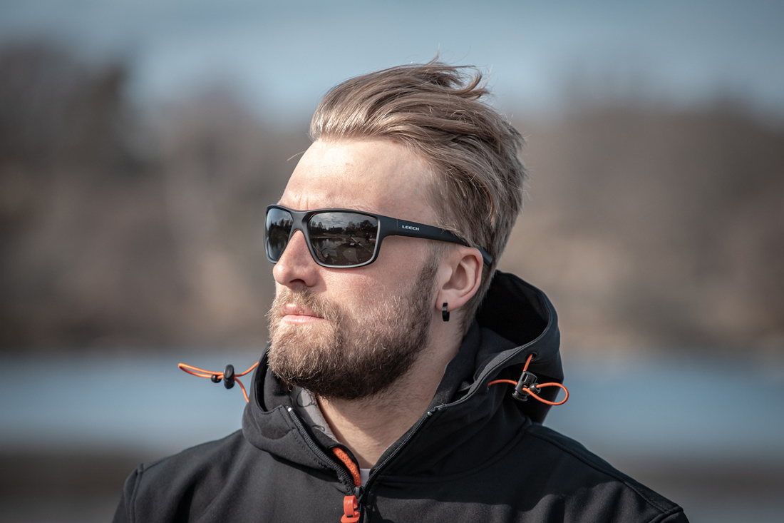 Leech_X2_Black_Polbrille_Grey_Example