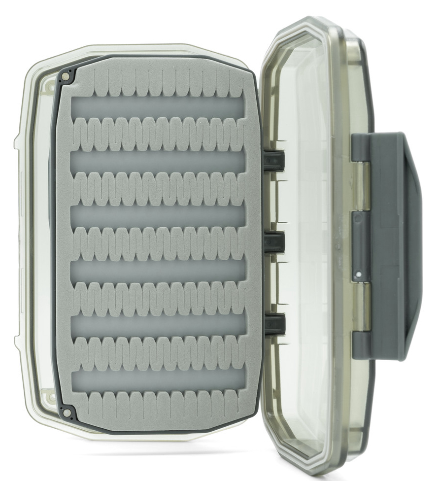 P-26651_Umpqua_UPG_Foam_Waterproof_Fliegendose_Meduim_Grey_2 Umpqua UPG Foam Essential Water Proof Medium Grey Fliegenbox