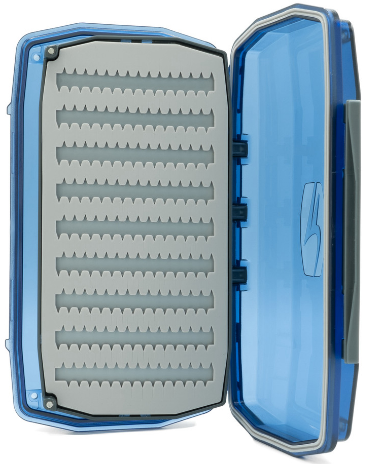 P-26657_Umpqua_UPG_Silikon_WP_Essential_Large_Fliegendose_Blue_3