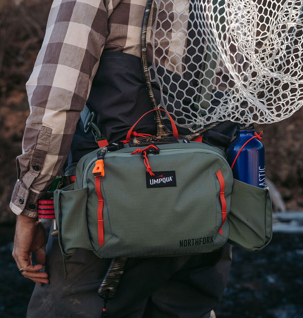 Umpqua_Northfork_Waist_Bag_Lifestyle_2