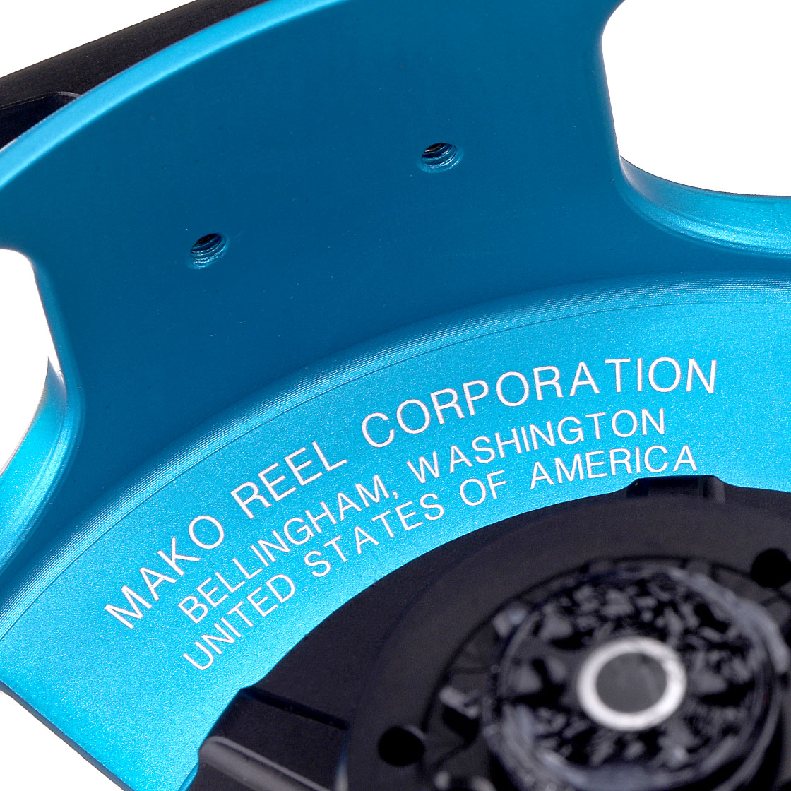 P-23189_mako_cosmo_camo-edition_9600_fliegenrolle_detail_2