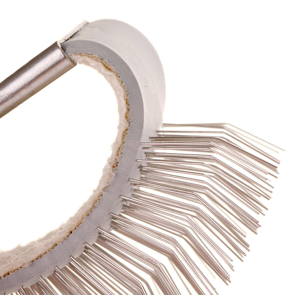 P-17154_hareline_finger_dubbing_brush_detail1