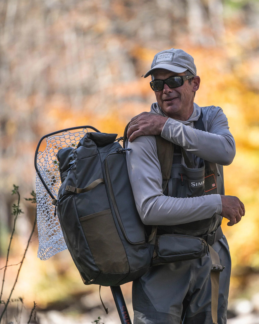 Simms_Headwaters_Backpack_Lifestyle_1