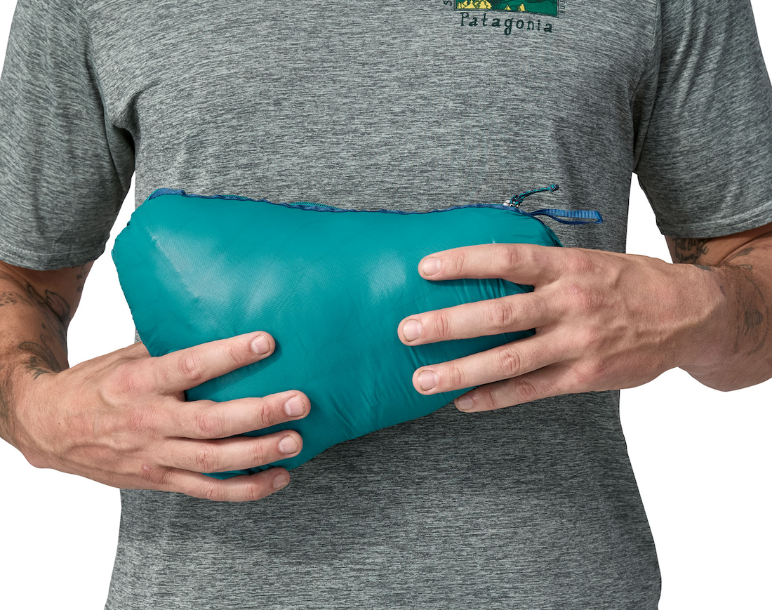 P-25994_Patagonia_AlpLight_Down_Jacket_LMBE_2