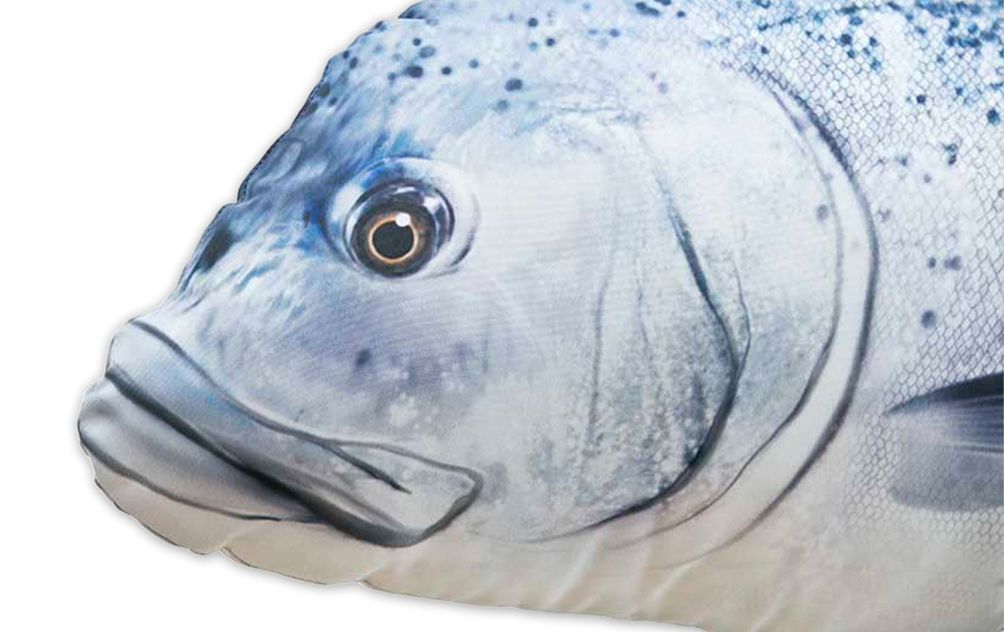 P-29203_Fischkissen_Kuscheltier_Giant_Trevally_100cm_detail