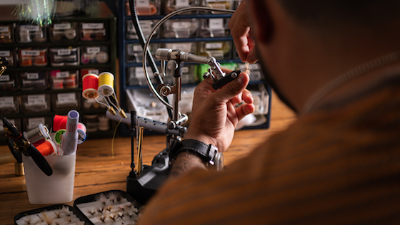Top 10 Tools zum Einstieg ins Fliegenbinden