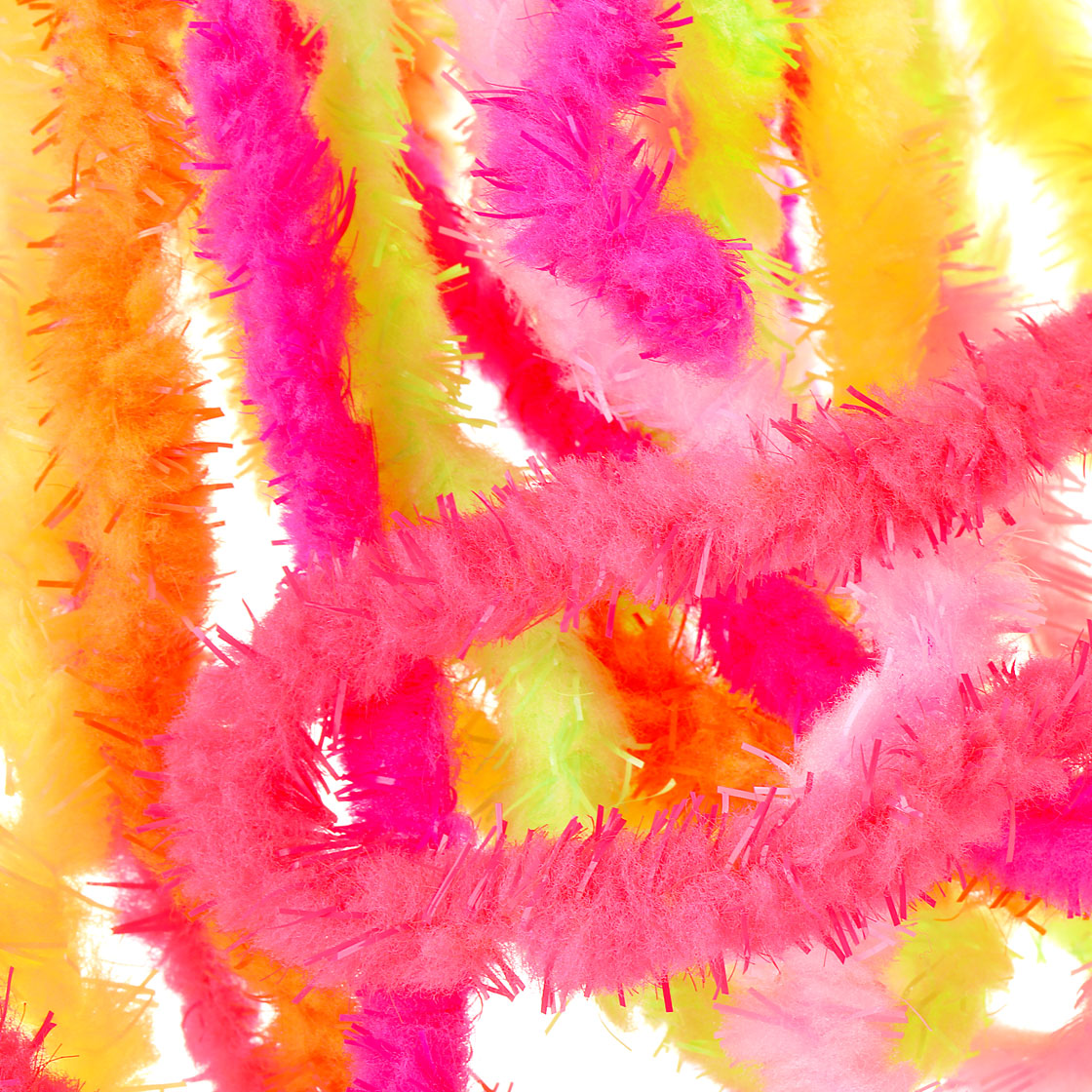 P-17444_soldarini_neon-spikes_eggs-chenille_10mm_titel_2