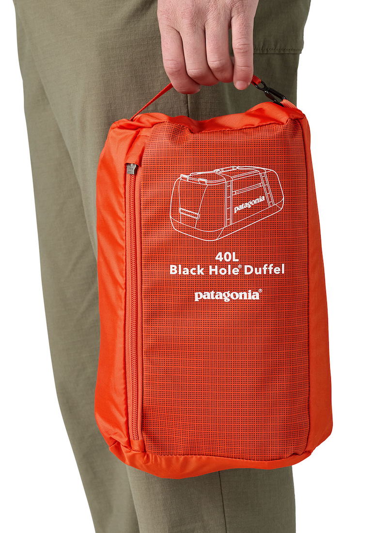 P-28101_Patagonia_Black_Hole_Duffel_40L_PLNO_4 Beispiel PLNO