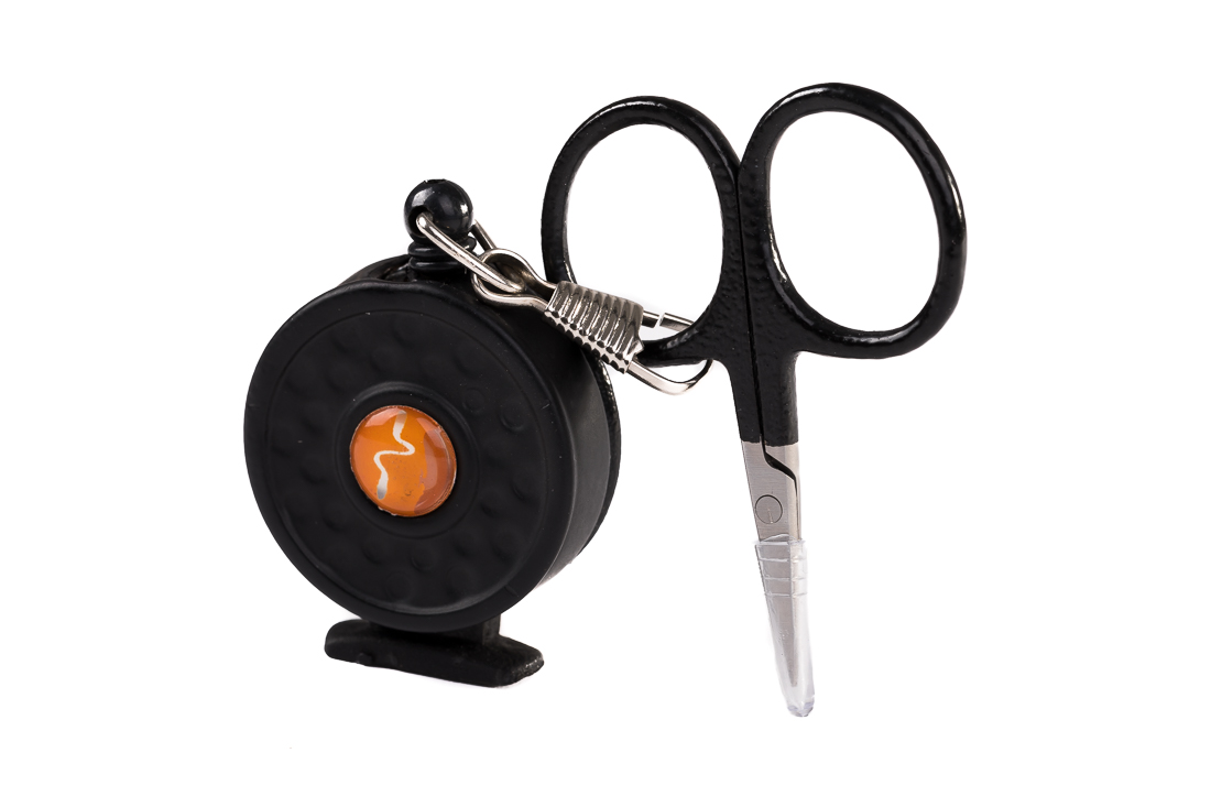 Guideline Scissors With Pin On Reel