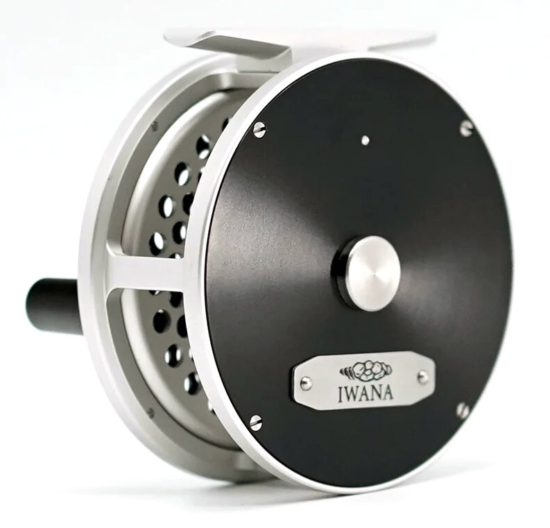 Iwana_Trout_Fliegenrolle_black_silver_2