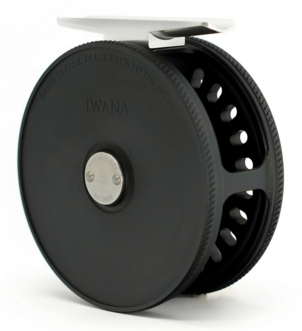 Iwana_Minami_Fliegenrolle_black_3