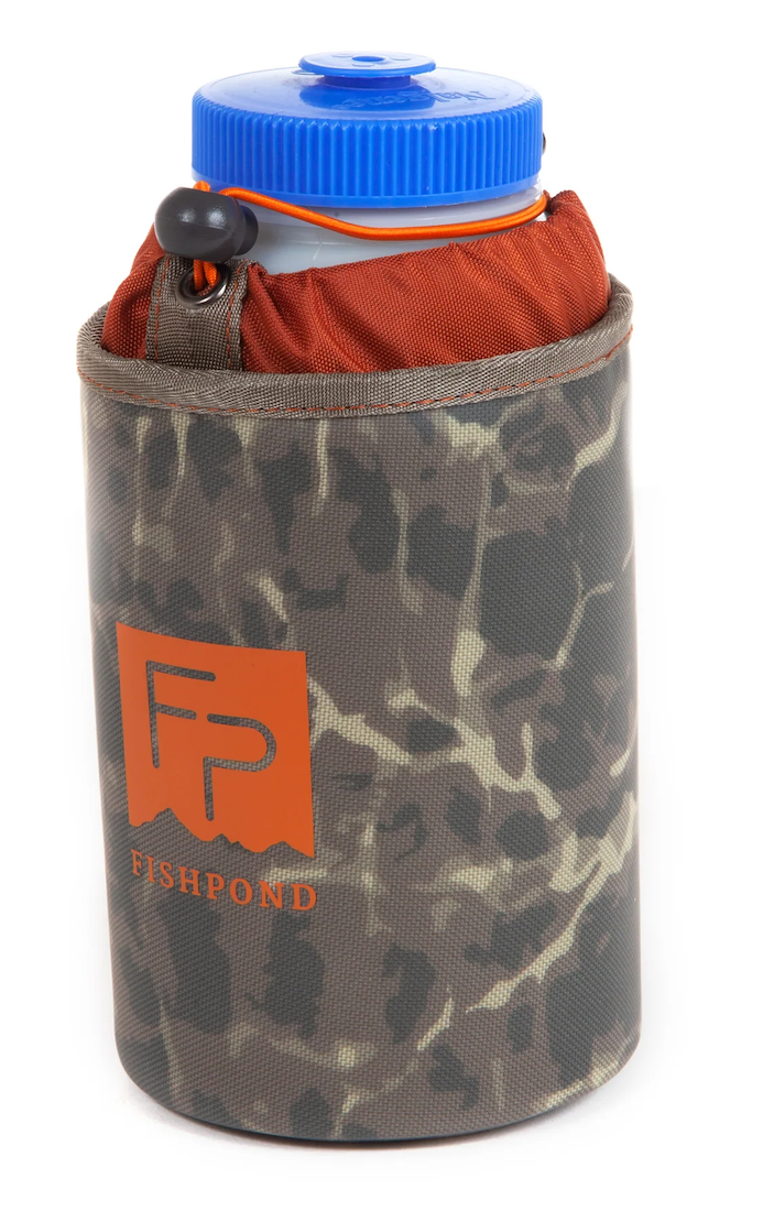 P-25584_Fishpond_thunderhead_water_Botle_Holder-Camo_Shadowcast_ Fishpond Thunderhead Water Bottle Holder Eco shadowcast camo