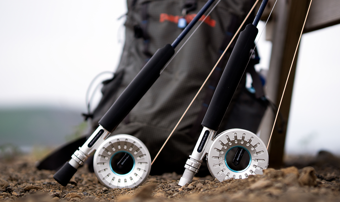 P-27384_Arctic_Silver_Handle_