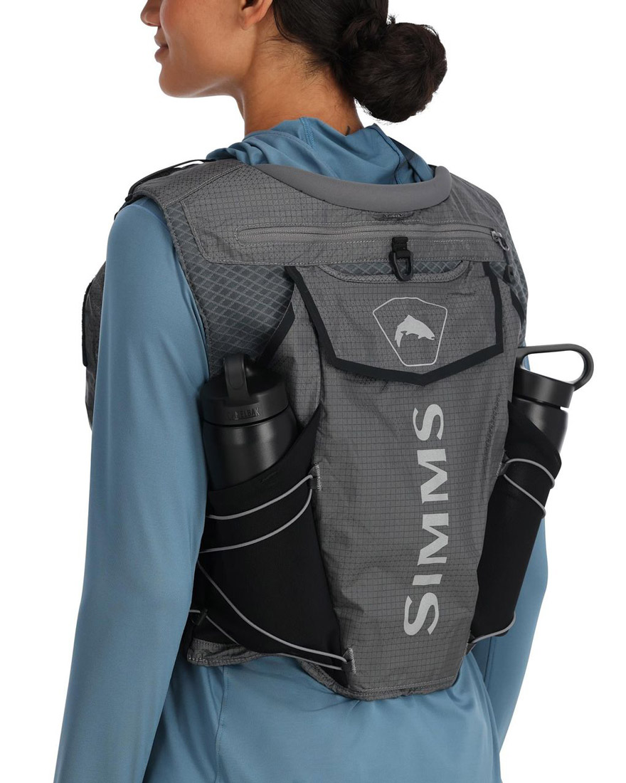 Simms_Flyweight_Vest_smoke_9