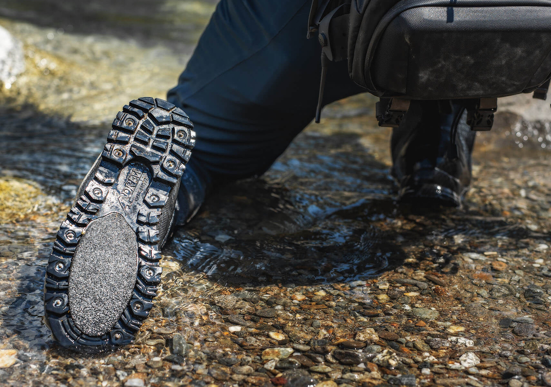 P-24964_Andrew_Creek_Dark_V2_Wet_Grip_Watschuh_8