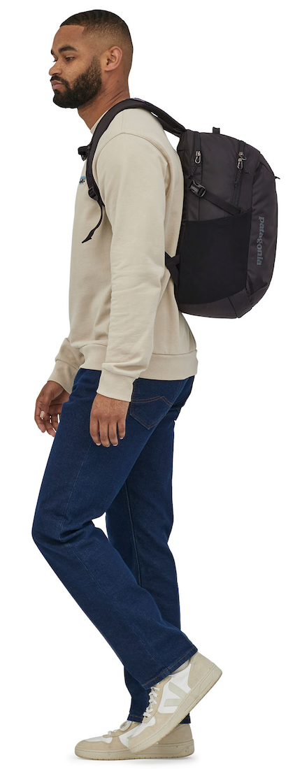 P-28123_Patagonia_Refugio_Day_Pack_26L_BLK_2