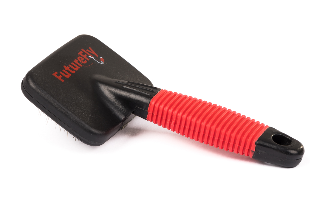 future-fly-skin-hair-brush-black-red-3