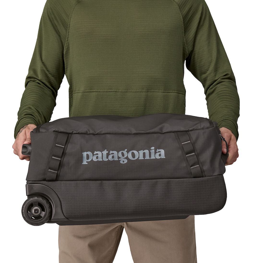 P-27405_Patagonia_Black_Hole_Wheeled_DUffel_70L_BLK_3