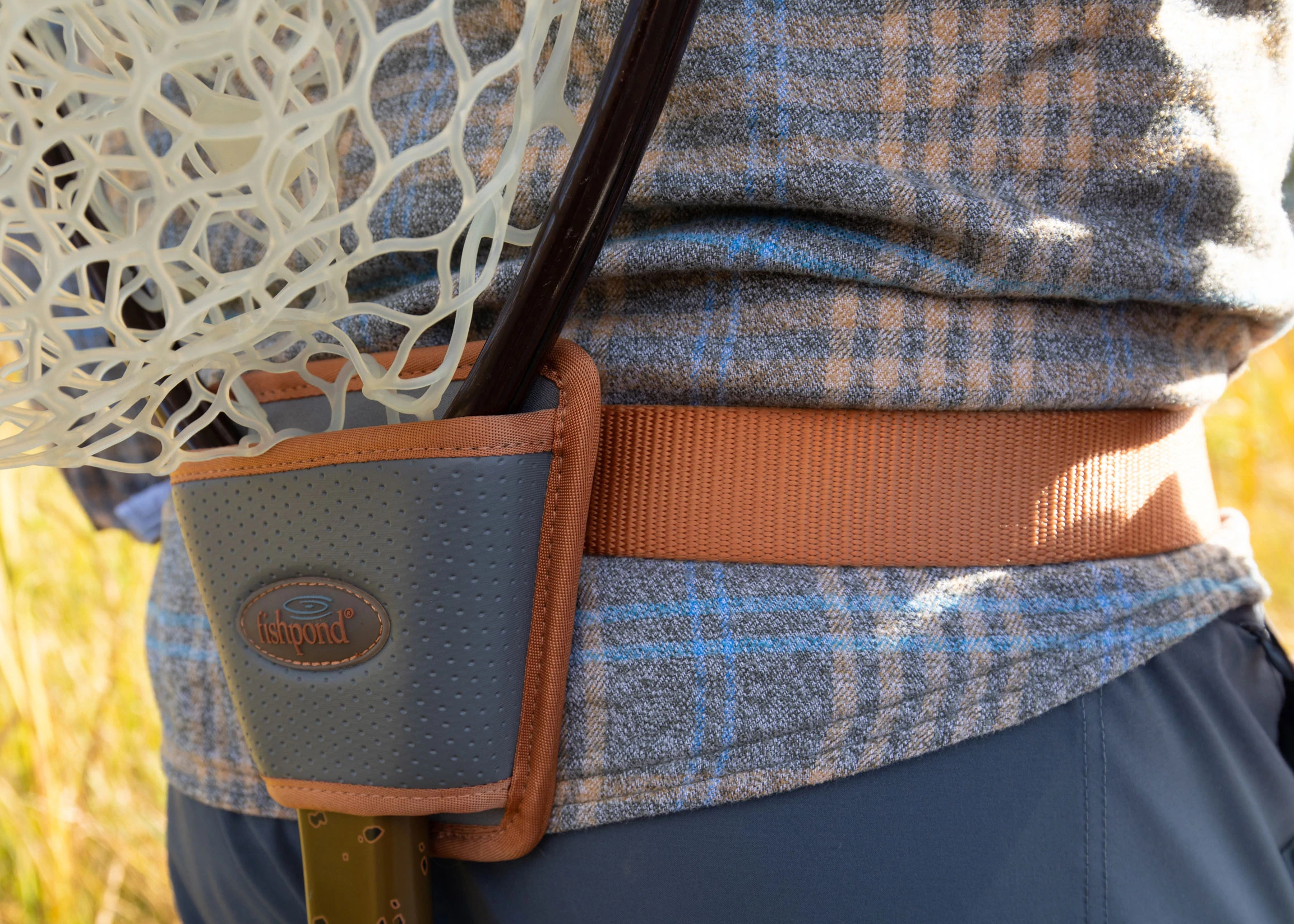 P-19609_Fishpond_NetHolster