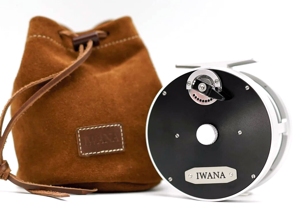 Iwana_Salmon_Fly_Reel_black_silver_5