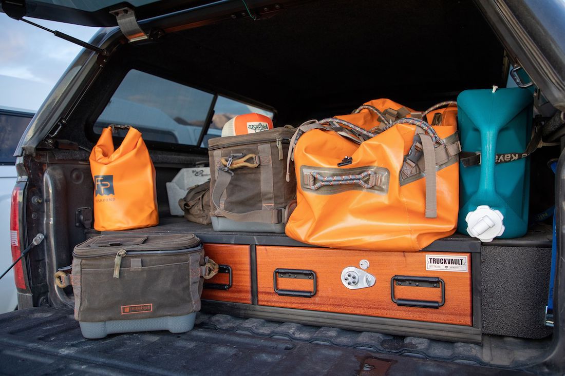 Fishpond_Blizzard_Soft_Cooler_peat_14