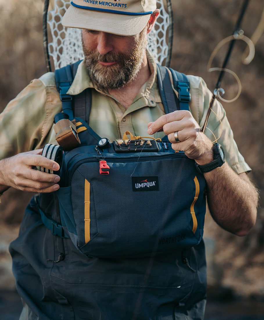 Umpqua_Northfork_Chest_Pack_Lifestyle_1