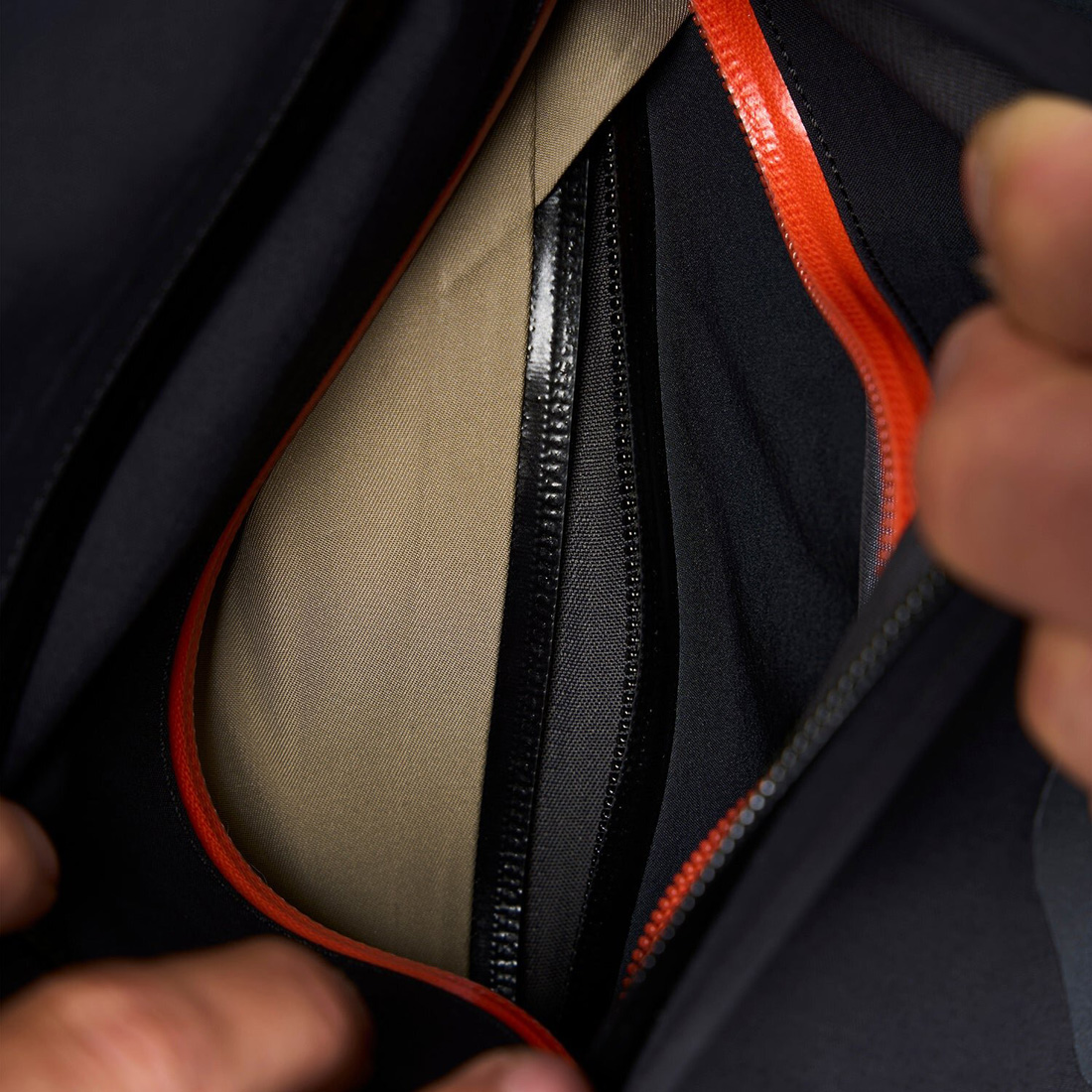 Grundens_Portal_Gore-Tex_Wading_Jacket_Watjacke_11