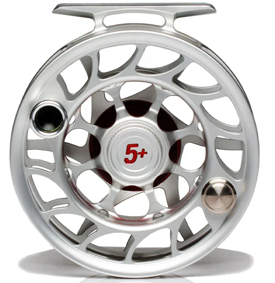 P-23100_Hatch_Iconic_Fliegenrolle_largeArbor_Clear-Red_3 5Plus