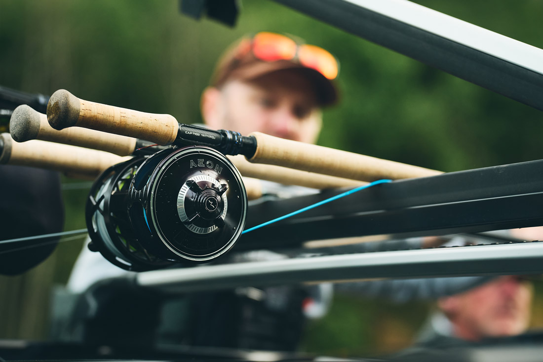 Guideline_AEON_Fliegenrolle_Lifestyle_black_silver_4