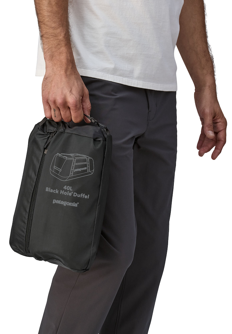 P-25906_Patagonia_Black_Hole_Duffel_40L_2