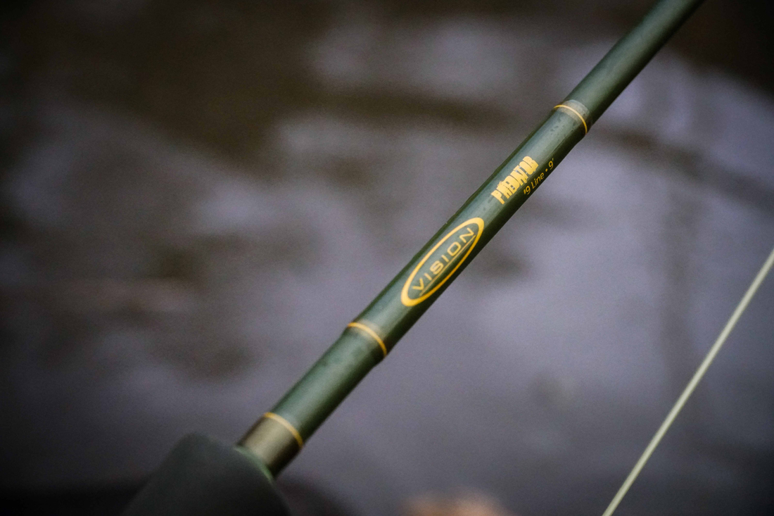 P-27770_Vision_Predator_Outfit_Hecht_Pike_Fliegenrute_Set_Lifestyle_5