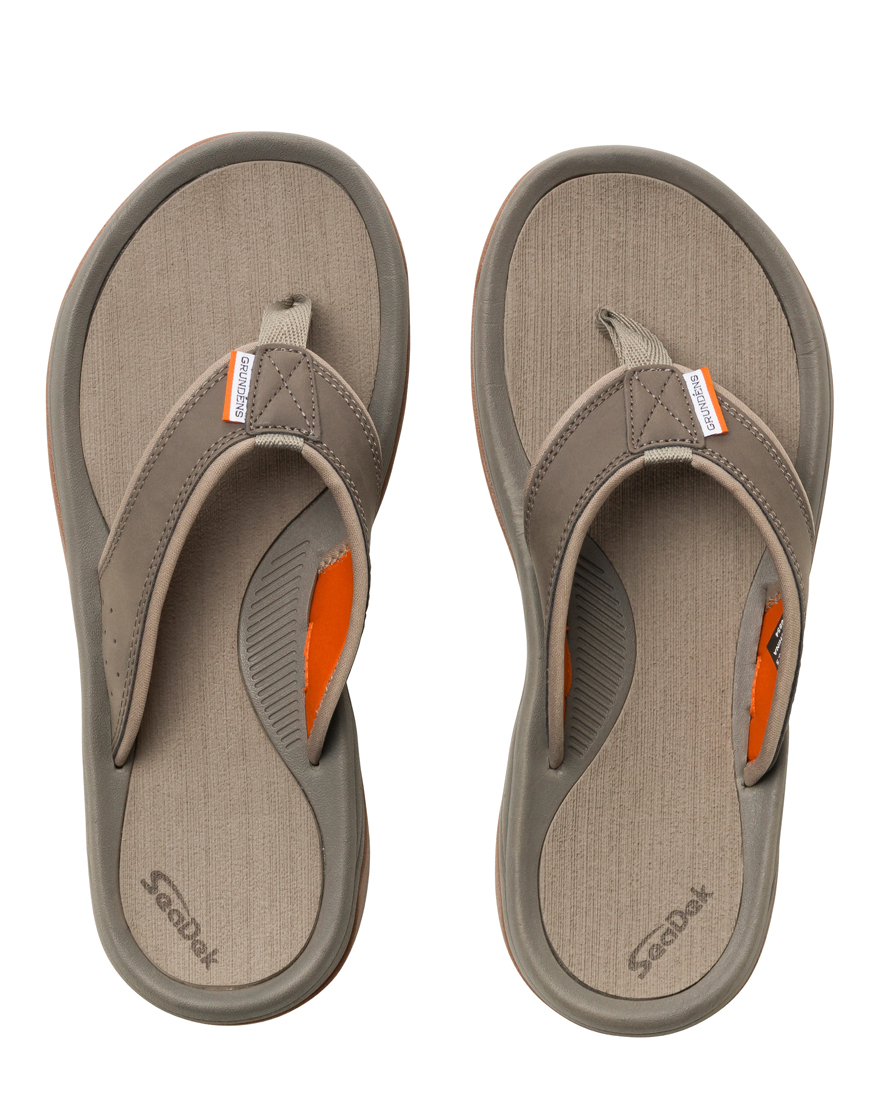 P-27643_Grundens_Deck-Boss_Sandale_brindle_4