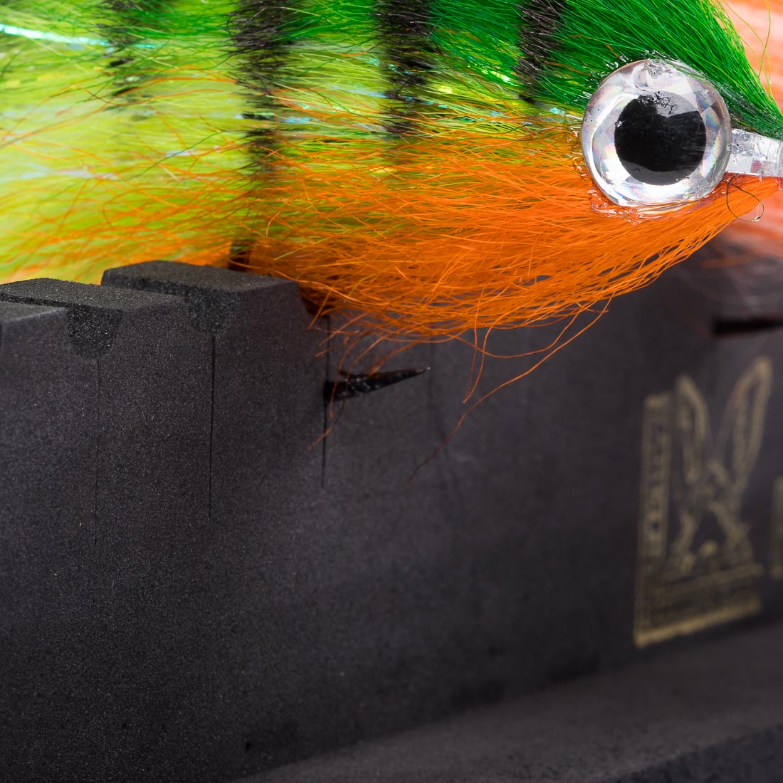 hareline-chicones-material-fly-prep-station-4