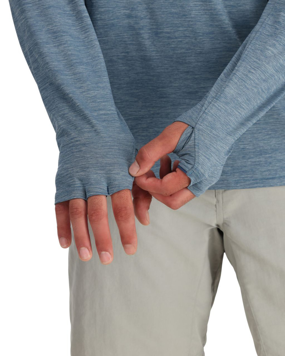 Simms_Solarflex_Cooling_Hoody_Langarmhemd_neptune_finger Beispiel Neptune