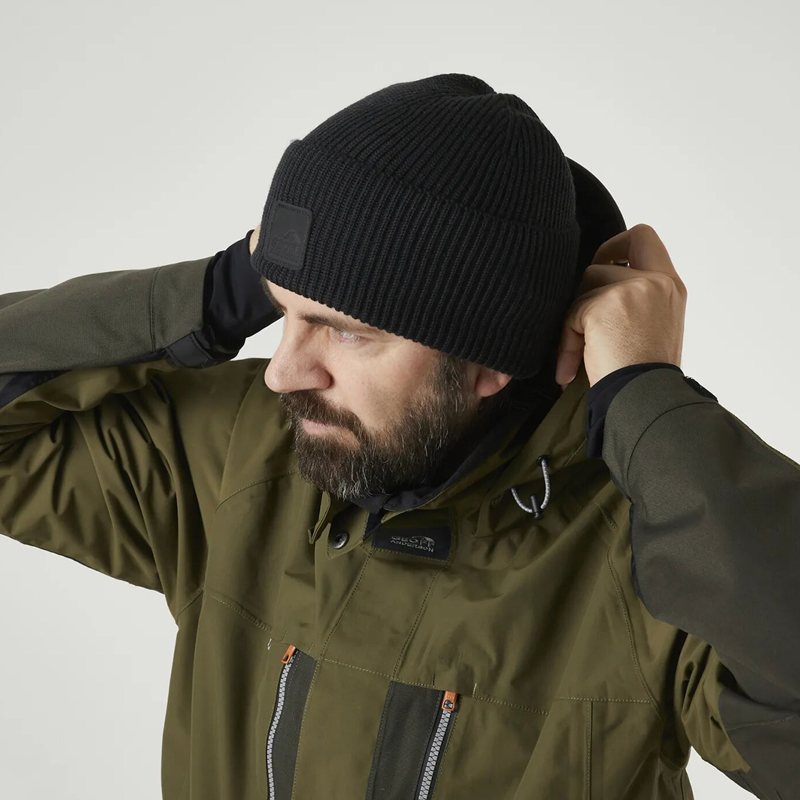 P-19150_Geoff_Anderson_WizWool_Roar_Beanie_schwarz_3