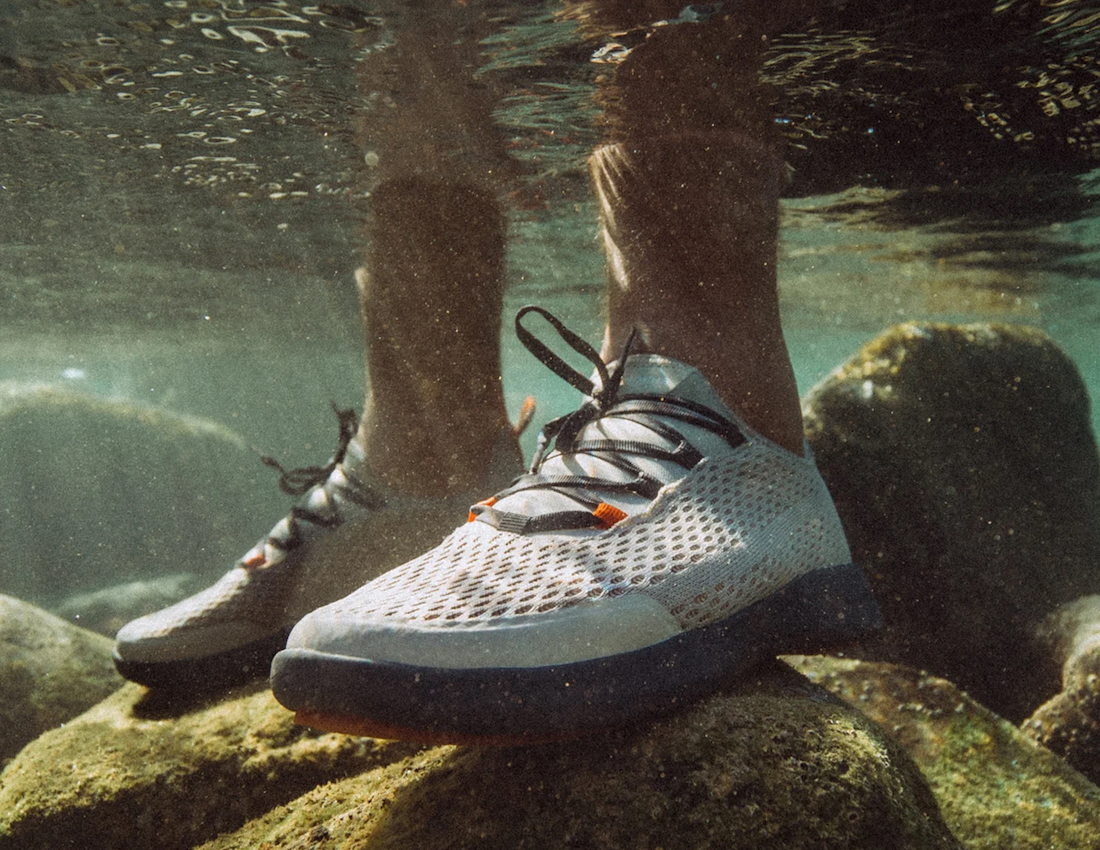 P-27657_Grundens_CrossCurrent_Schuhe_Blue_Abyss_2